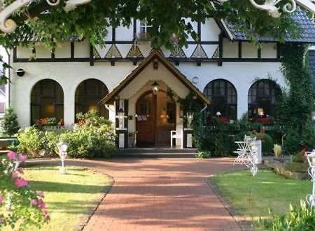 Hotel Kastanienhof Bad Münder am Deister Buitenkant foto