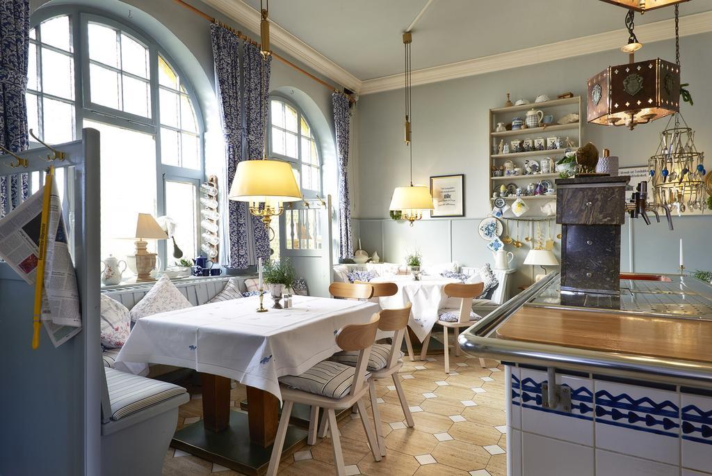 Hotel Kastanienhof Bad Münder am Deister Buitenkant foto