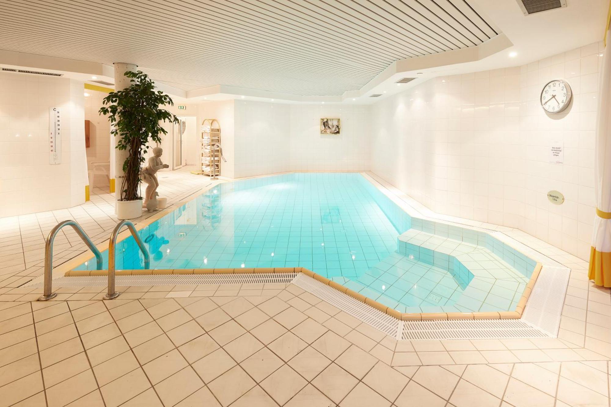 Hotel Kastanienhof Bad Münder am Deister Buitenkant foto