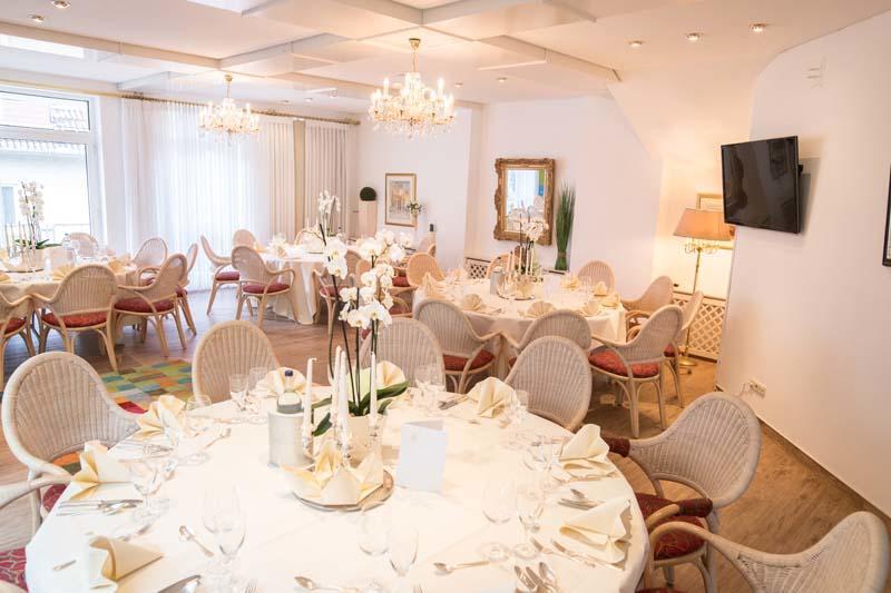 Hotel Kastanienhof Bad Münder am Deister Buitenkant foto